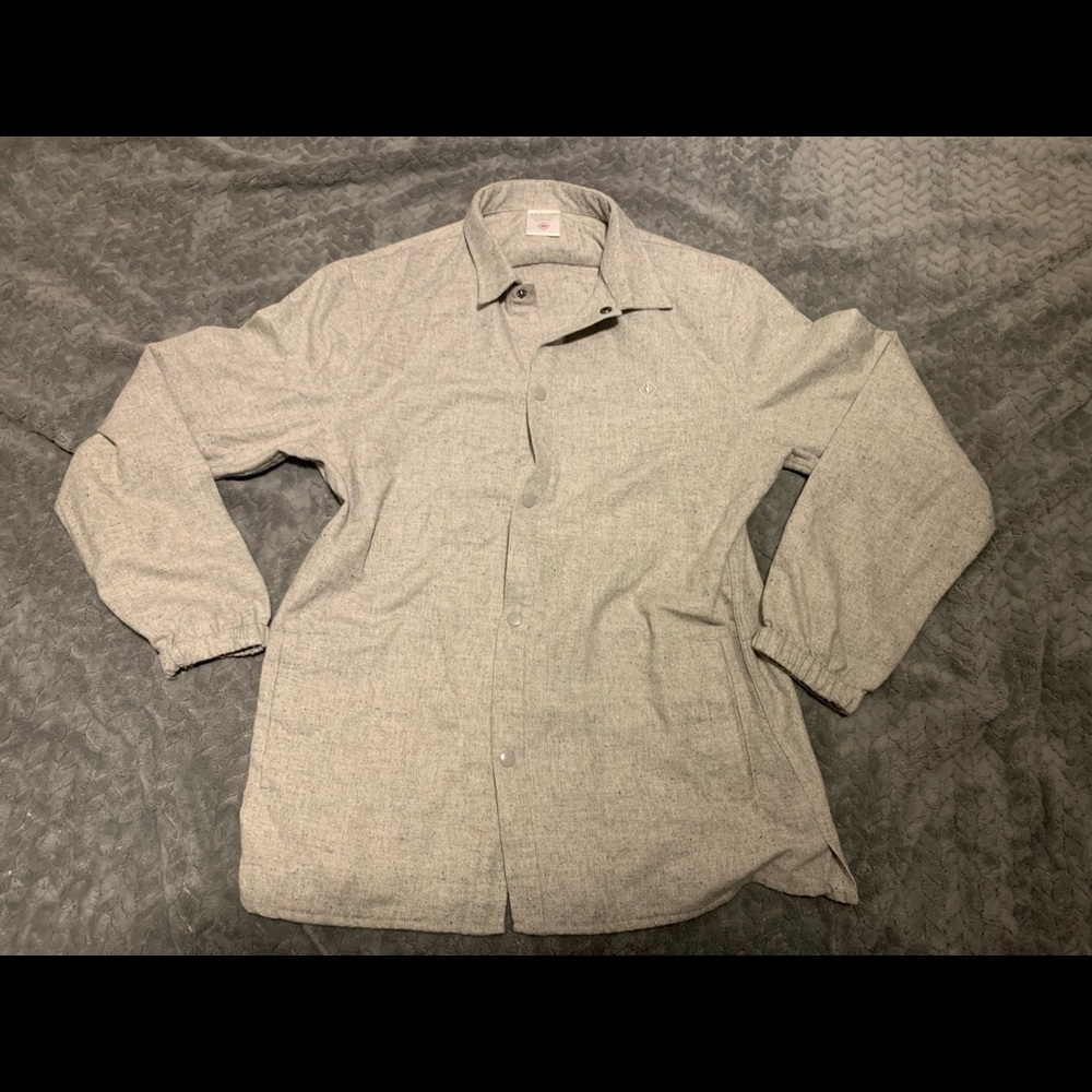 Men’s XL FAIRPLAY button up casual dress shirt with pockets. Very high quality